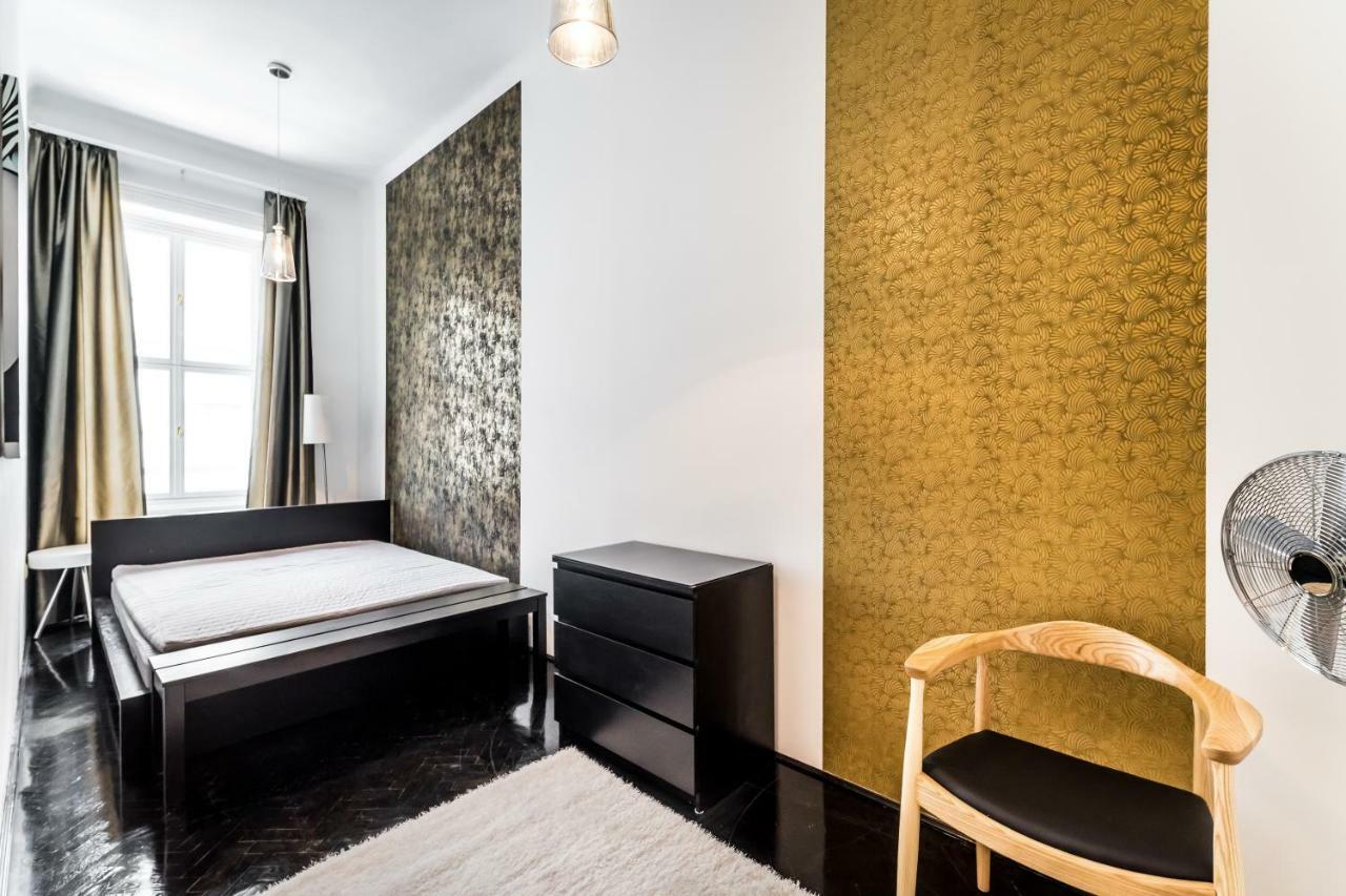 Bpr B&W Elegant Home Budapest Luaran gambar